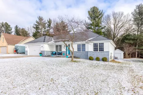 2080 Edward Ln E, Kimball, MI 48074