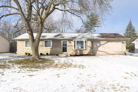 135 Eastlawn Dr, Rochester Hills, MI 48307