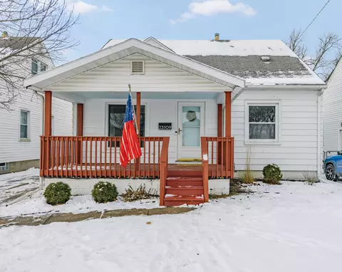 23109 Hughes Ave, Hazel Park, MI 48030