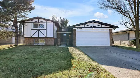4990 Surrey Dr, Sterling Heights, MI 48310