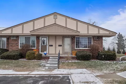 25320 Franklin Ter UNIT 8, South Lyon, MI 48178