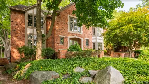 4309 Copper Cliff Crt Ct, Bloomfield Hills, MI 48302