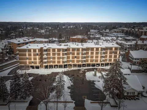 600 W Brown St #202, Birmingham, MI 48009