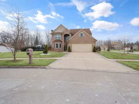 11889 Lake Pointe Dr, Taylor, MI 48180