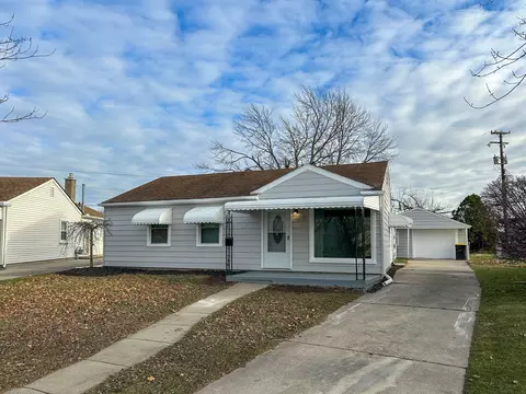 3223 S Stella, Trenton, MI 48183