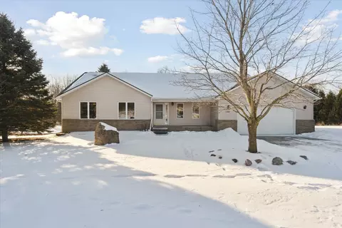 2987 Ben Dr, Highland, MI 48357