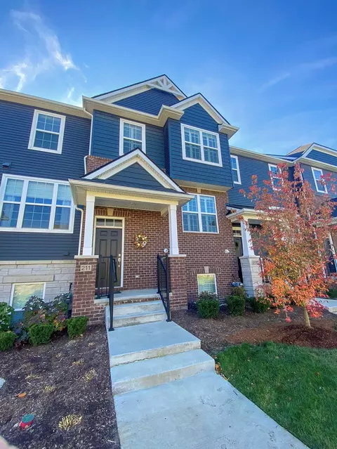211 Sydney Crt Ct, Plymouth, MI 48170