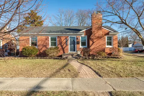 9900 Mayfield St, Livonia, MI 48150