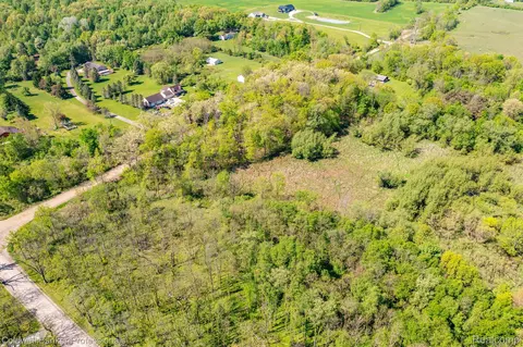 8899 Dwyer Rd, Hartland, MI 48855