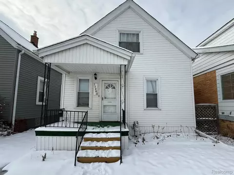 11685 Mitchell St, Hamtramck, MI 48212