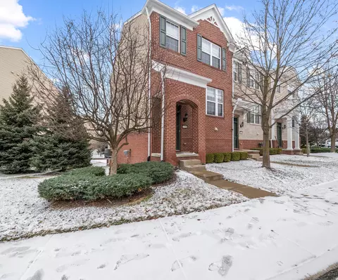 27914 Middleton Dr, Novi, MI 48377