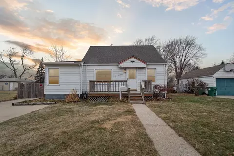 31220 Block St, Garden City, MI 48135