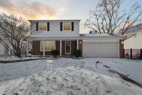 620 Georgetown St, Canton, MI 48188