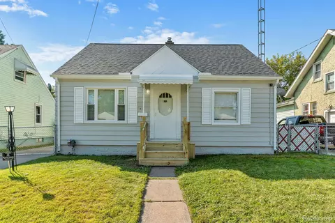 619 Vermilya Ave, Flint, MI 48507