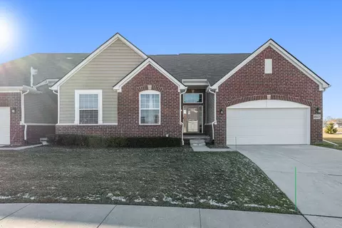 48425 Long Island Dr, Macomb, MI 48042