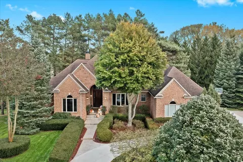 22320 Anna Maria Ct, Novi, MI 48374