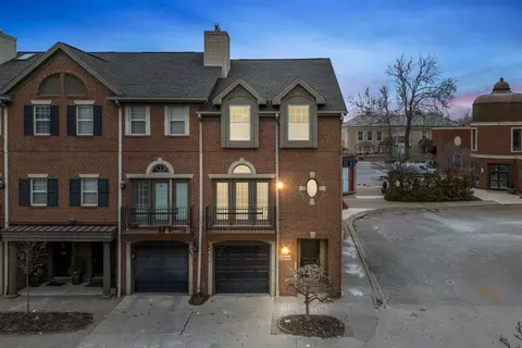 22140 W Village Dr, Dearborn, MI 48124