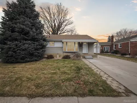 1828 Alard Ave, Lincoln Park, MI 48146