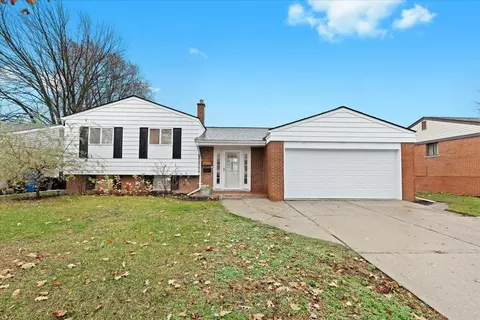 4724 S Tuxedo Dr, Warren, MI 48092