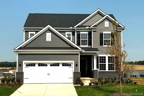 4841 Marquette Dr, Milford, MI 48381