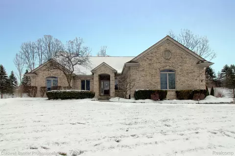 8170 Steven Ct, Canton, MI 48187