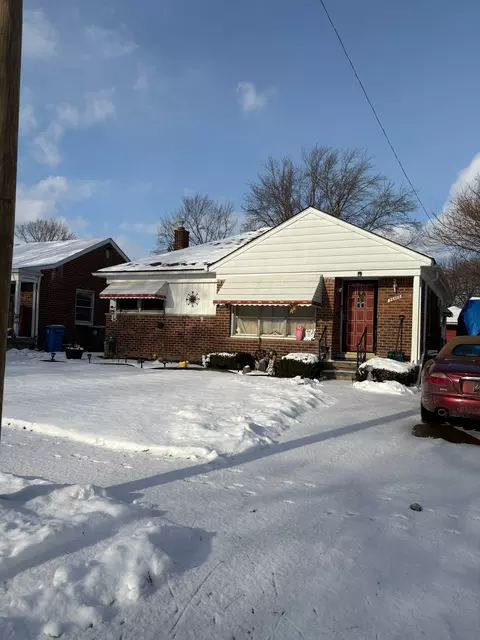 26460 Somerset Dr, Inkster, MI 48141
