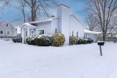 122 N Tilden Ave, Waterford, MI 48328