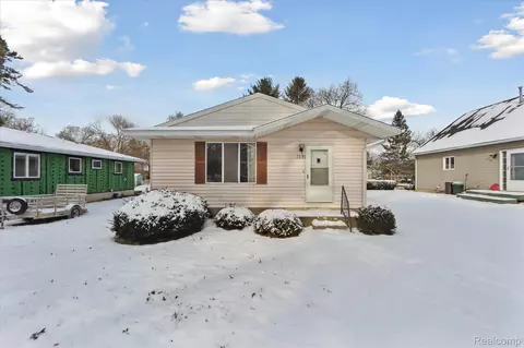 3291 Junior, Hamburg, MI 48169