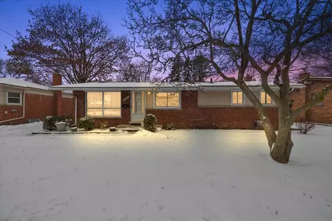 31271 Edgeworth Dr, Madison Heights, MI 48071