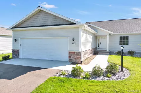 4043 Eastbridge Circle Rd, Stockbridge, MI 49285