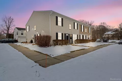 1684 Orchard Dr, Canton, MI 48188