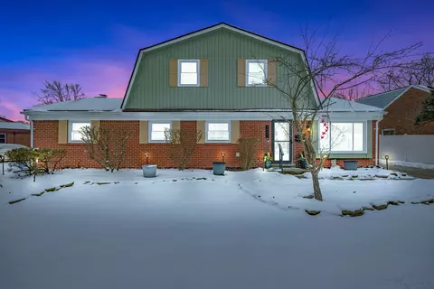 4800 Sidney St, Shelby Township, MI 48317