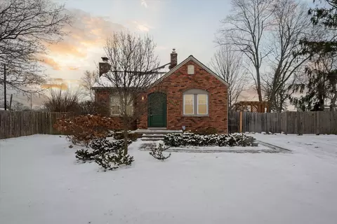 22496 Springbrook Ave, Farmington Hills, MI 48336