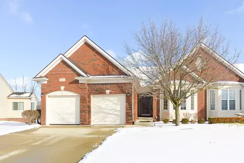 24624 Rosemont Dr, Lyon, MI 48178