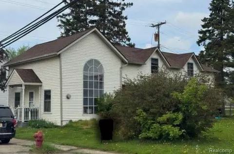 4477 Bellamy St, Clifford, MI 48727