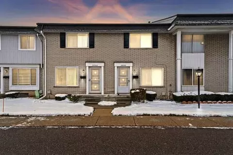28060 Universal Dr, Warren, MI 48092