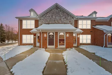 488 Utica Rd #3, Fraser, MI 48026