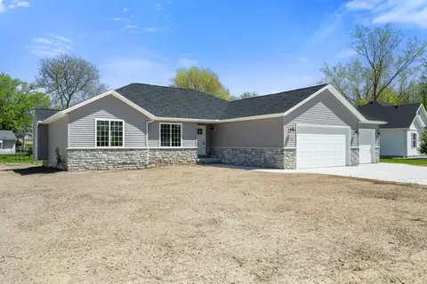 4445 River Rd, East China, MI 48054