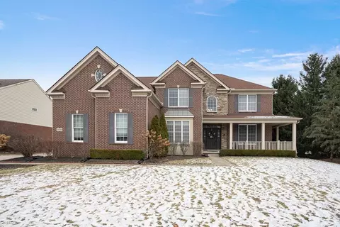 26384 Crestwood Dr, Novi, MI 48374