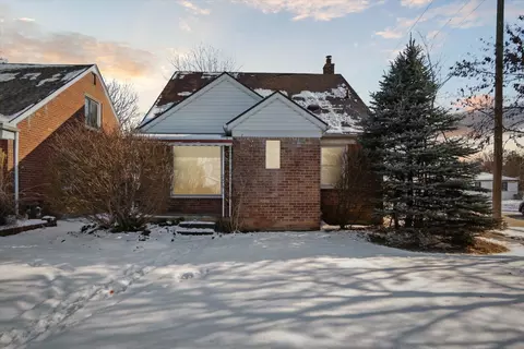 1453 Hollywood St, Dearborn, MI 48124