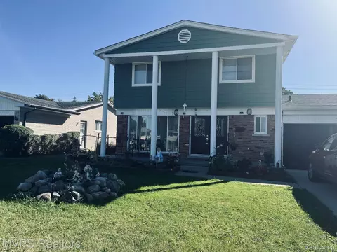 3542 Byrd Dr, Sterling Heights, MI 48310