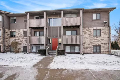 8741 Green Willow St #12, Brighton, MI 48116