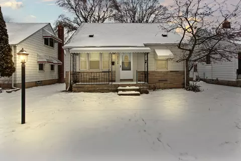 21728 Cushing Ave, Eastpointe, MI 48021