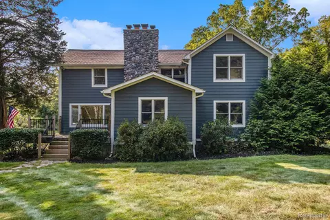 4275 Fenton Rd, Hartland, MI 48353