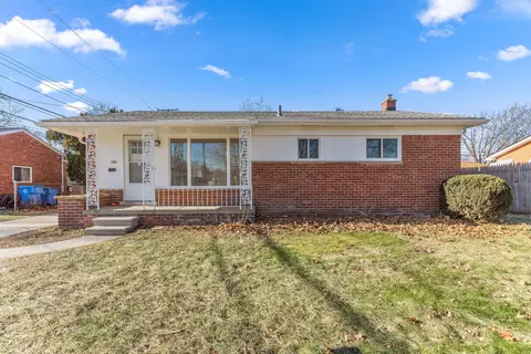 5566 Heather Ln, Dearborn Heights, MI 48125
