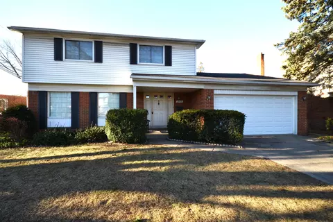 29439 Walker Dr, Warren, MI 48092