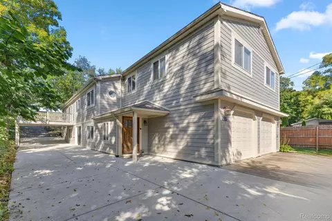 724 N Center St, Northville, MI 48167