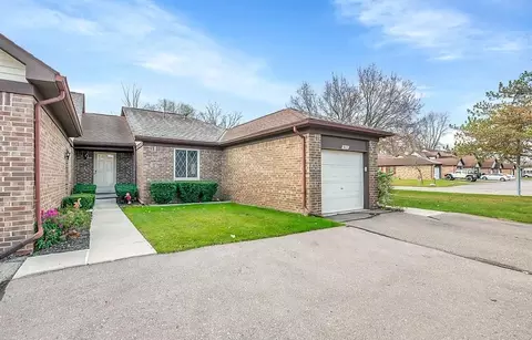 3627 Heritage Pkwy, Dearborn, MI 48124