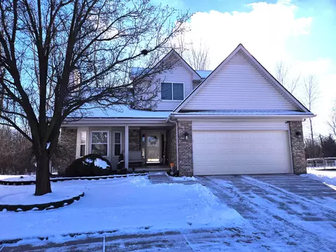 24885 Jason Dr, Brownstown, MI 48134