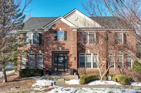 48537 Antique Rd, Canton, MI 48187